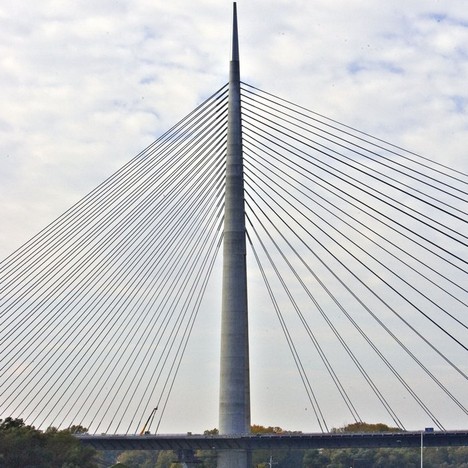 most-na-adi